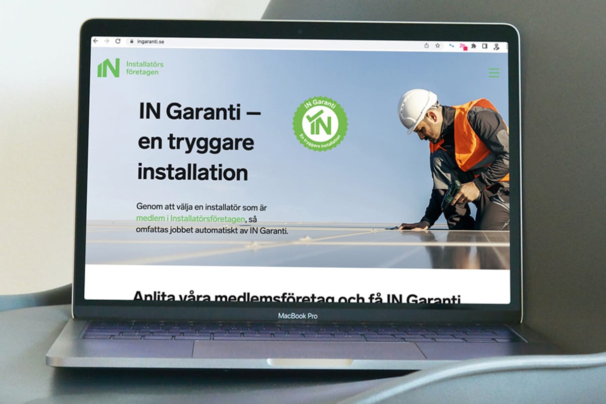 IN Garantis webbplats i laptop